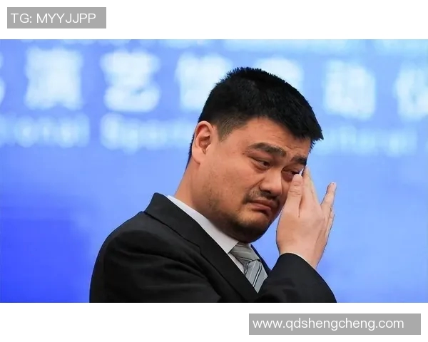 姚明形象图解析：从篮球巨星到文化符号的多重身份探索